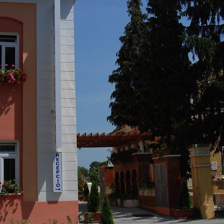 Park Hotel&Étterem, Nagyatád Kültér fotó
